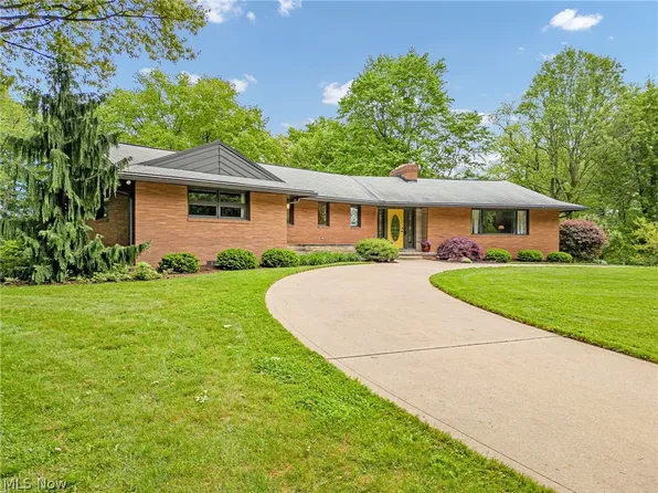 1010 Knollwood Rd NW, Canton, OH 44708