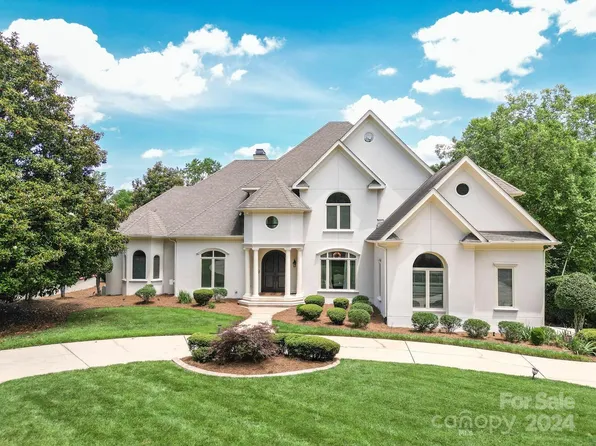 4417 Piper Glen Dr, Charlotte, NC 28277