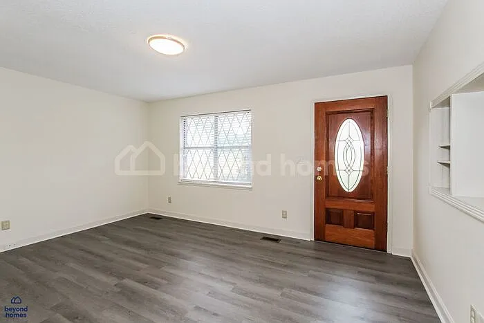 5101 Rick Dr — Photo 2