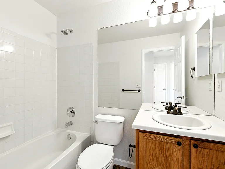 5613 S Sicily Cir — Photo 24