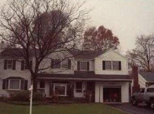 23 Lincoln Pl, Glen Cove, NY 11542