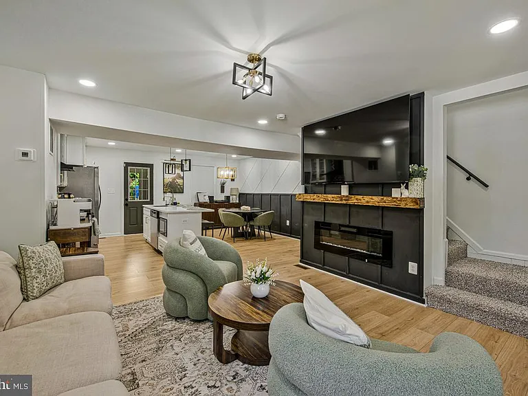 3704 Hamilton St — Photo 8