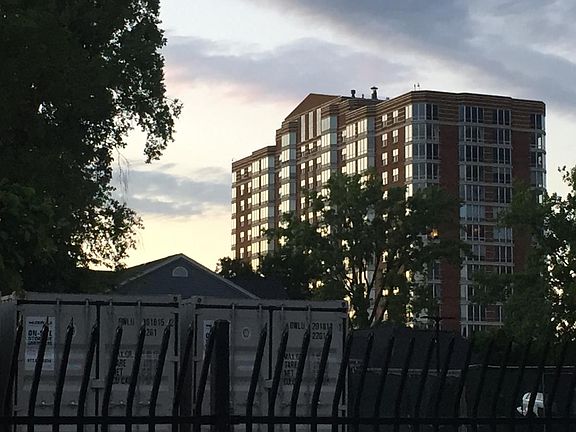 4th image of 250 E Harbortown Dr #31/405