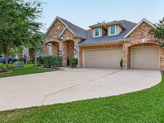 2nd image of 7802 Mesquite Hill Ln