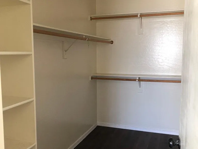 7008 S 7th Ln — Photo 14