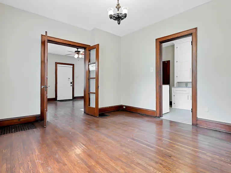 294 Wyandotte Ave — Photo 13