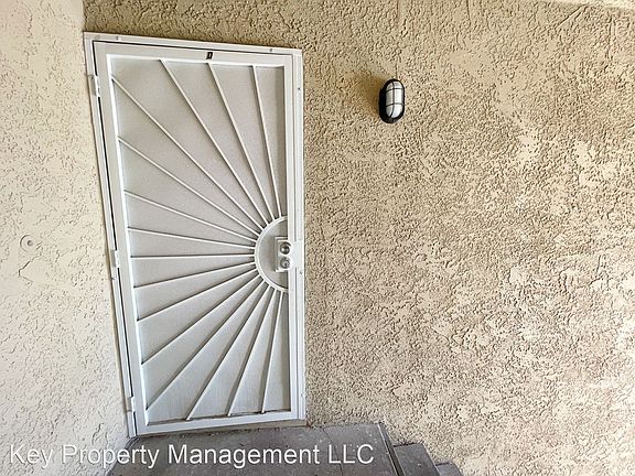 3rd image of 4561 Carriage Park Dr #D