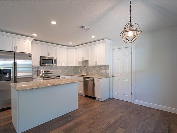 3rd image of 5420 2nd Ave S