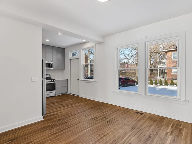 7243 Kercheval Ave #D — Photo 7