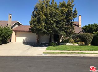 909 Oakmere Dr, Harbor City, CA 90710