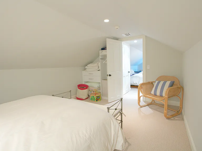 33 Dale St — Photo 14