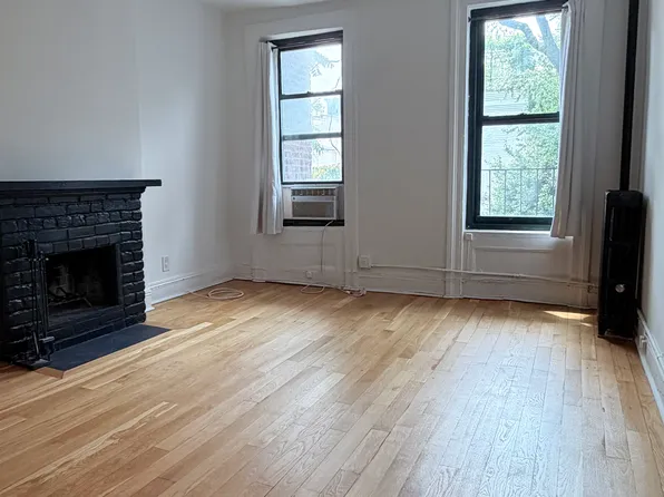 84 Horatio Street image 1 of 6