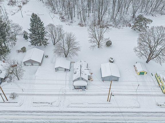 3rd image of 671 Old Rte #8