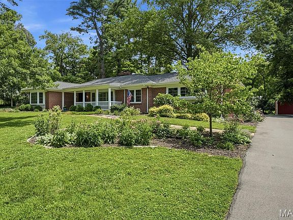 5th image of 526 Selma Ave