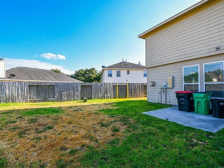 19311 Vermillion Ct — Photo 27