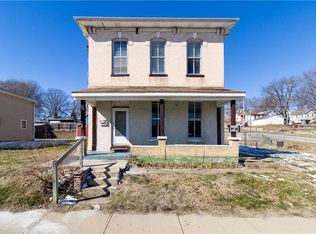 1720 Savannah Ave, Saint Joseph, MO 64505