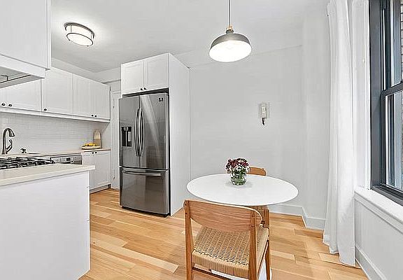 5th image of 110 W 86th St APT 3C