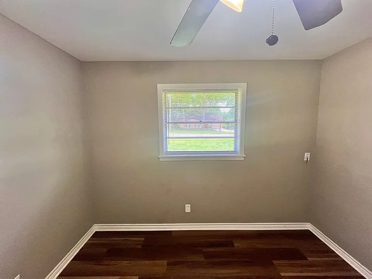 117 E Hoyt Dr — Photo 16