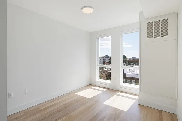 Rented by Compass | media 16