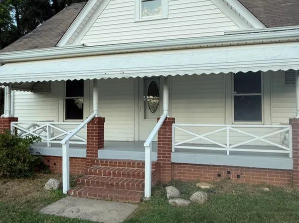 645 36th St NW, Roanoke, VA 24017