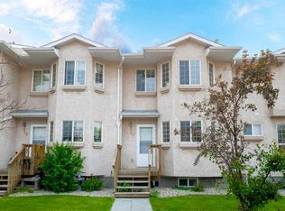 204 E Strathaven Dr #13, Strathmore, AB T1P1P6