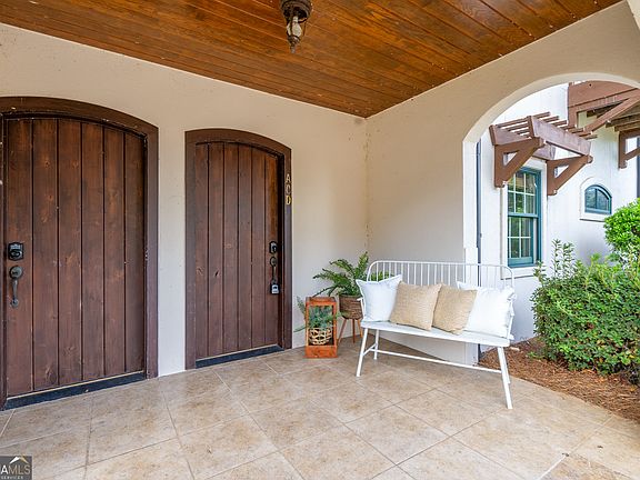 5th image of 401 Cuscowilla Dr #C