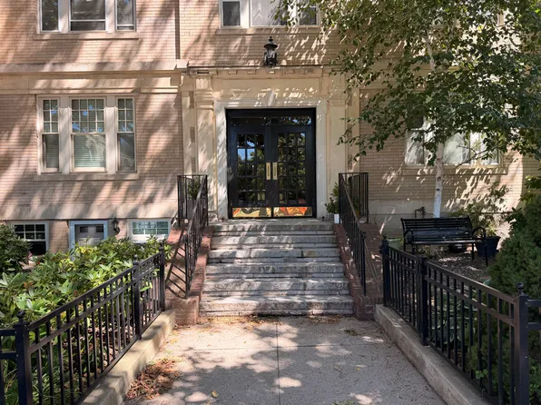 1768 Beacon St, Brookline, MA