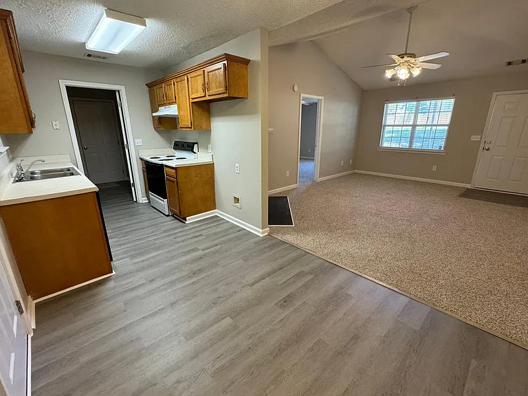 160 Bonnies Way — Photo 8