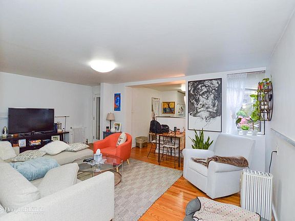 3rd image of 460 1st St #1