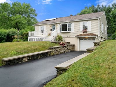 1 Korch Ave, Dudley, MA, 01571