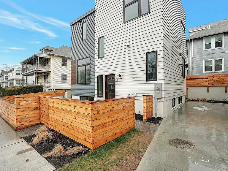 297 Concord Ave #1 — Photo 3