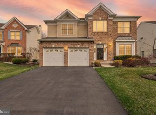 18 Devonshire Dr, Princeton, NJ