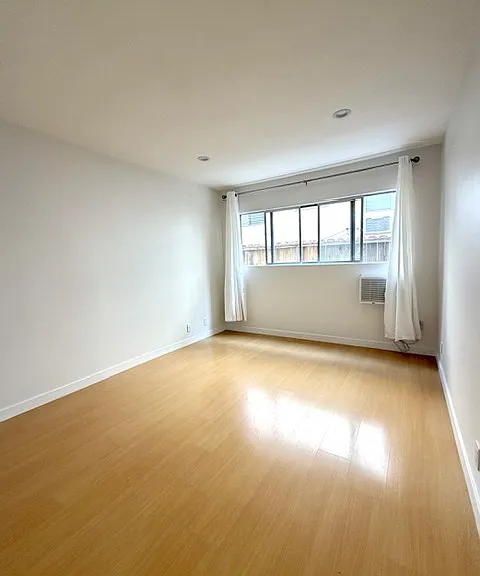 7607 Norton Ave #2 — Photo 12