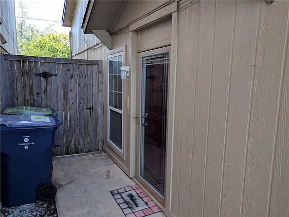 4th image of 2901 Nova Dr