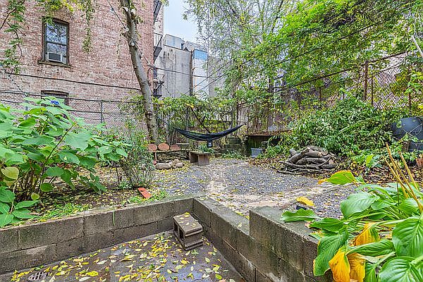 2nd image of 1104 Dean St APT 4