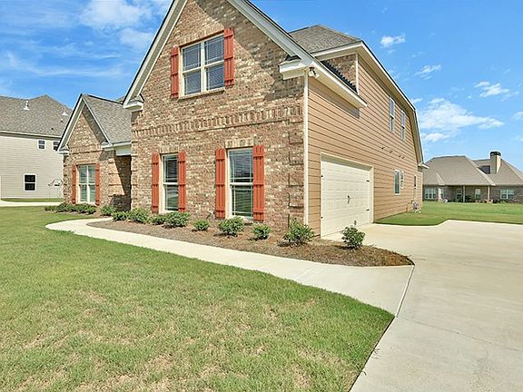 3rd image of 33 Sweetwater Park Dr