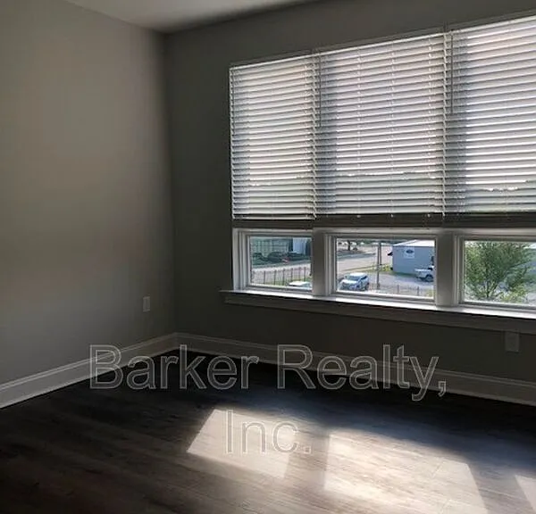 414 S White St #203 — Photo 7