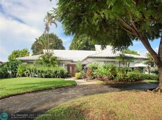 10032 Ramblewood Dr, Pompano Beach, FL 33071