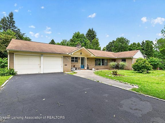 3rd image of 637 Whitehills Dr
