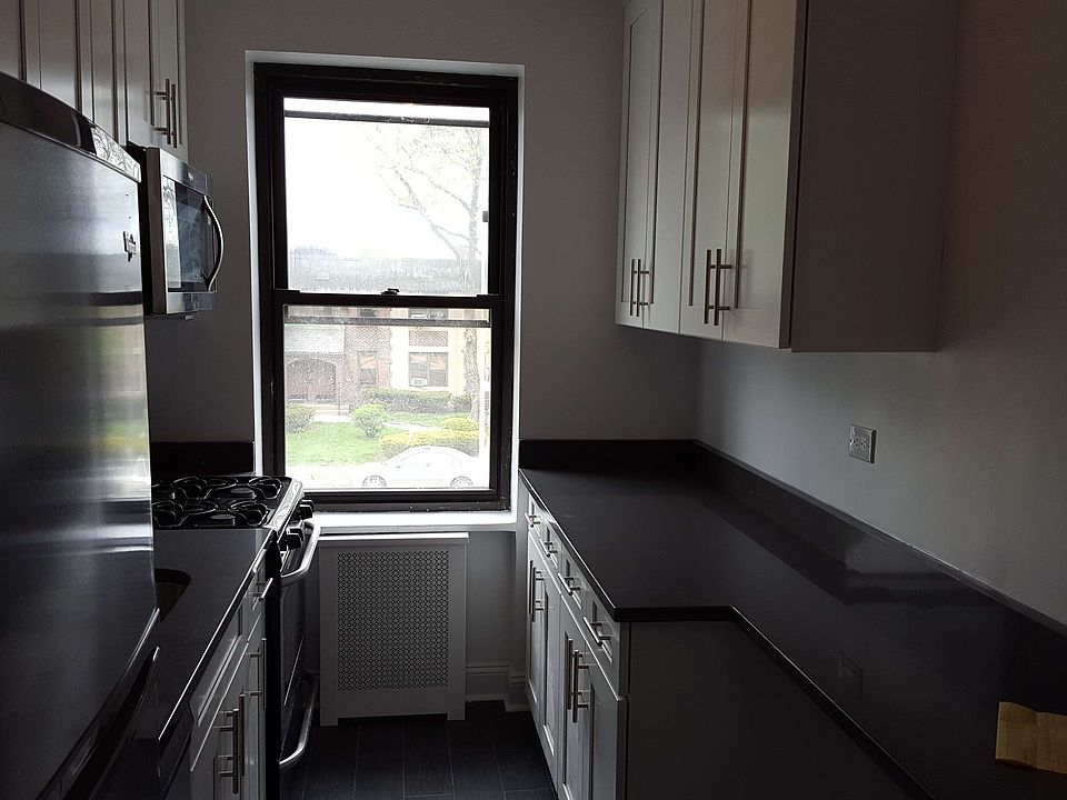 2nd image of 77-10 Ditmars Blvd #C-2