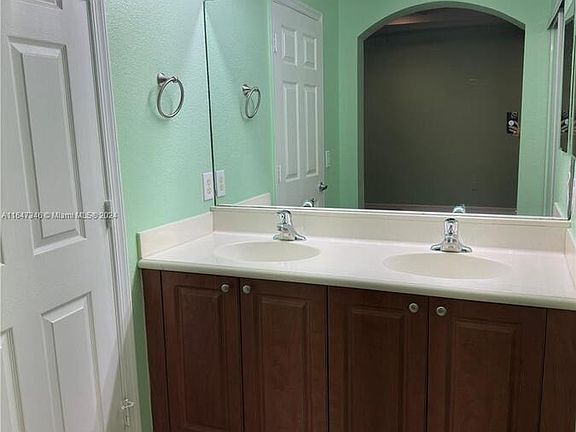 3rd image of 6519 Hidden Cove Dr #3-1