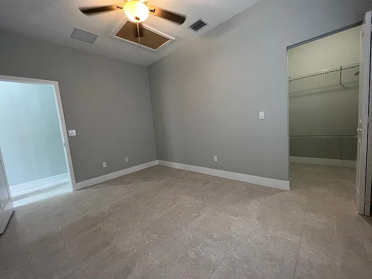 227 N E St — Photo 14