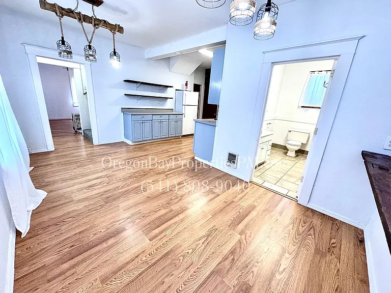 1596 McPherson St — Photo 5