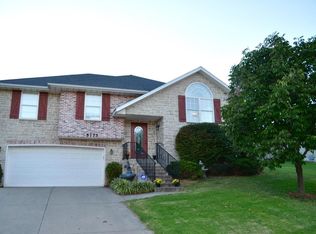 5773 S Fairview Ave, Springfield, MO 65810