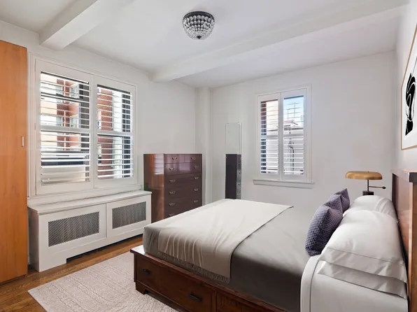 245 East 72nd Street image 5 of 9