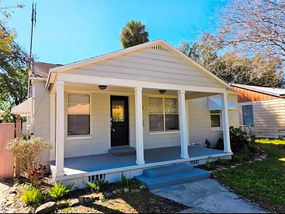 2015 Oakwood Ave
