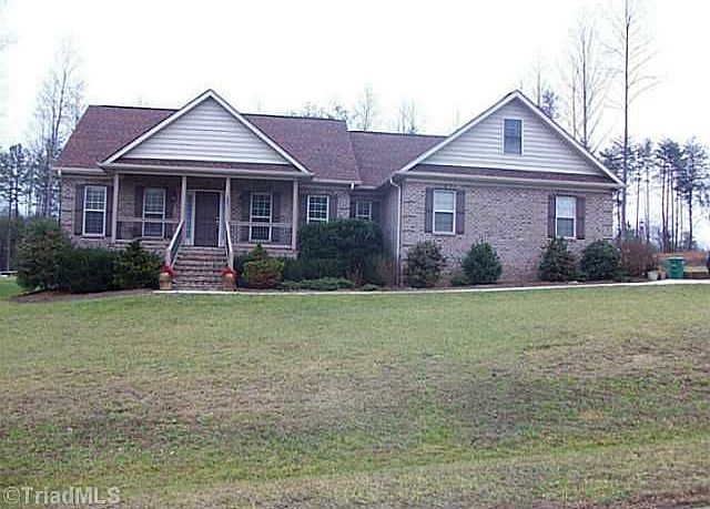 1st image of 121 Keel Ct