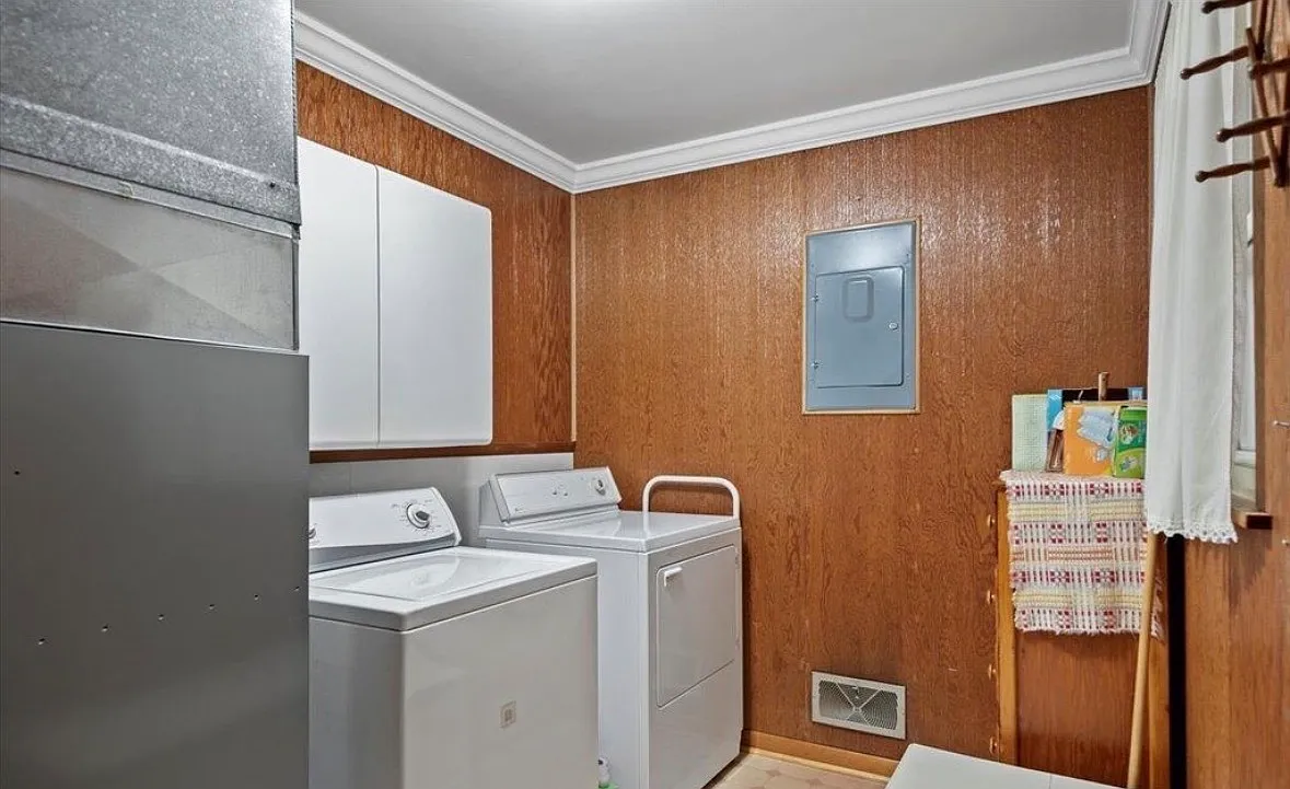 2 bed, 1297 sqft, $1,700 — Photo 4