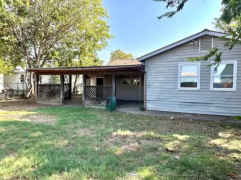 1807 Comanche St NW — Photo 37