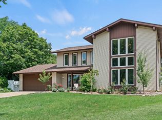 253 Fremont Ct, Bloomingdale, IL